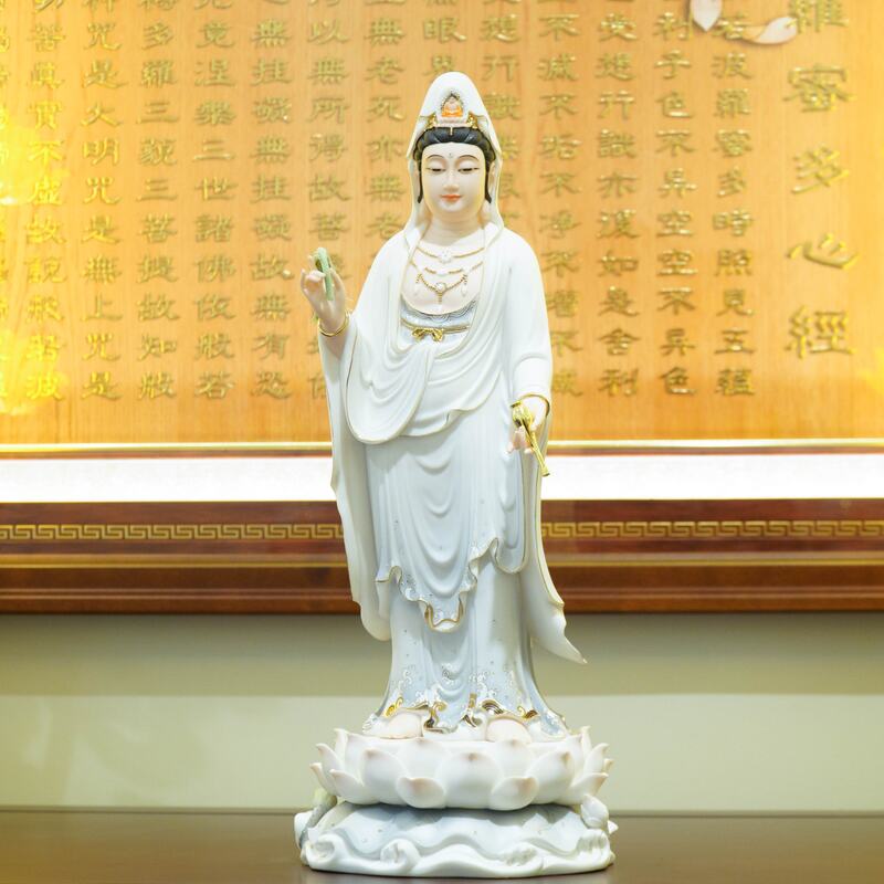 Tượng Phật Quan Âm đứng