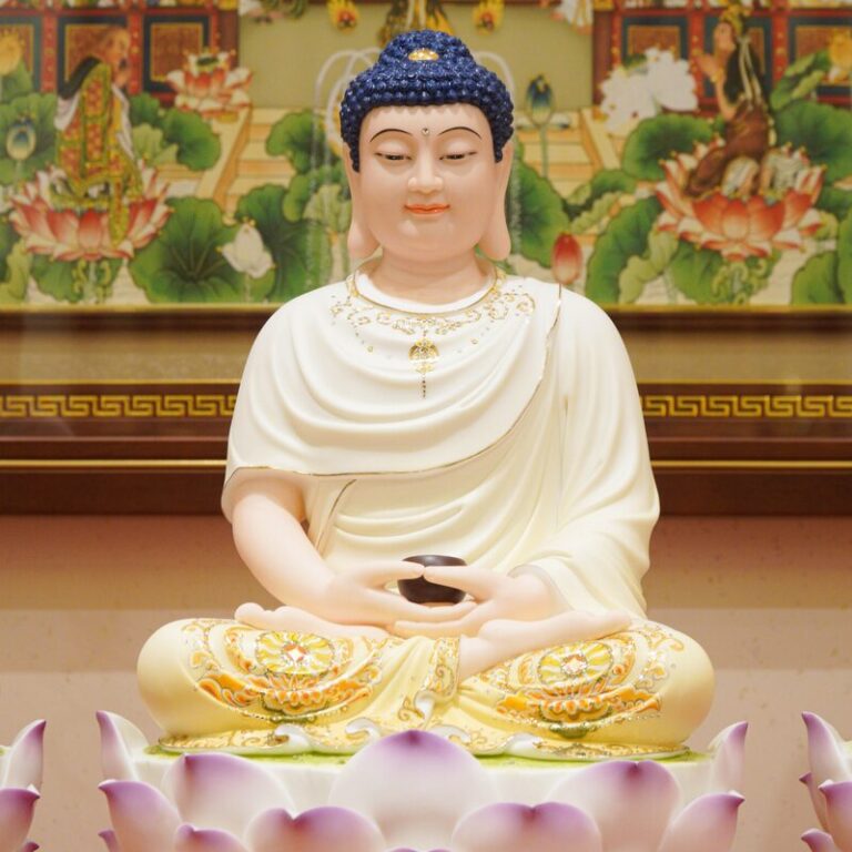 Ta Ba Tam Thanh Su Duc Hoa Vang Cam (2)