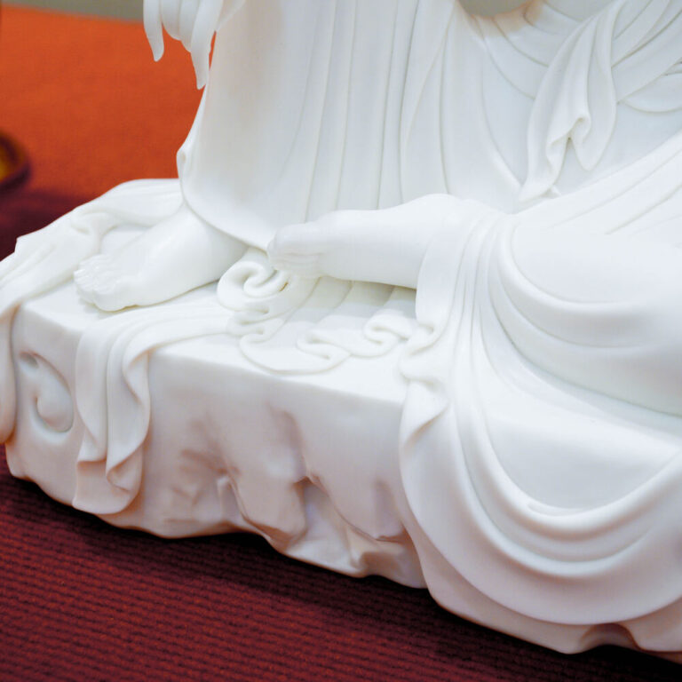 Quan Am Thuy Nguyet Su Trang (4)