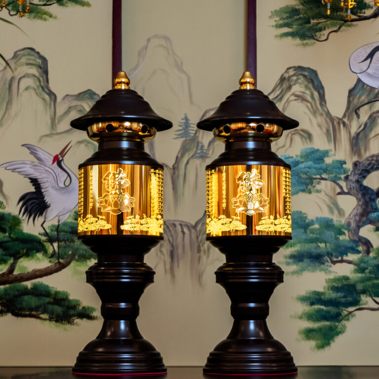 Đèn thờ
