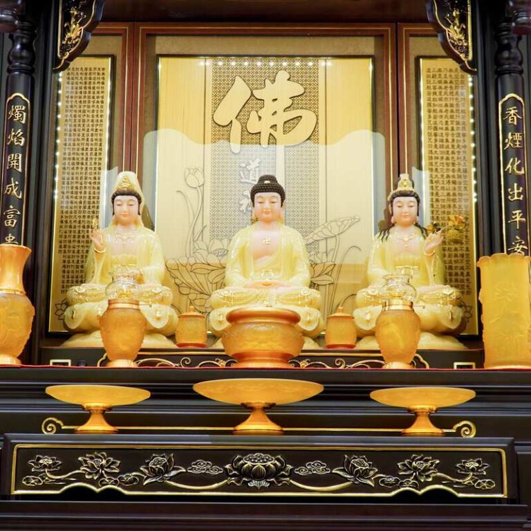 Ban Tho Go Cam Co Kham Khac Kinh Phat (4)