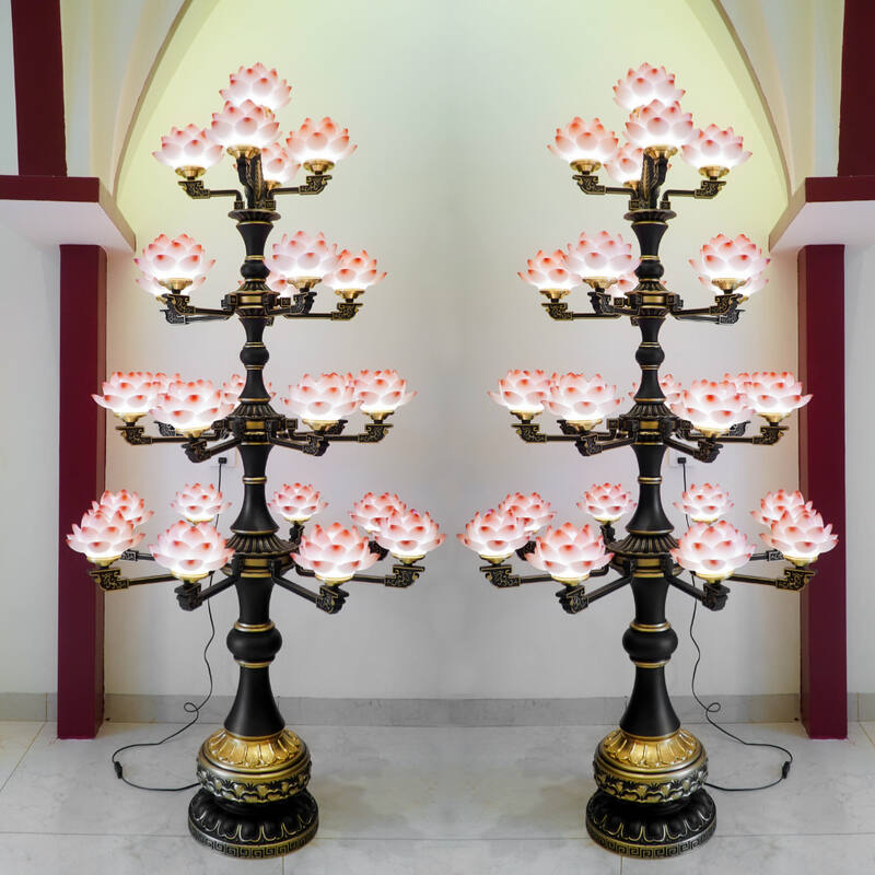 Đèn thờ chánh điện cỡ đại - Sự kết hợp hoàn hảo của nghệ thuật và tâm linh