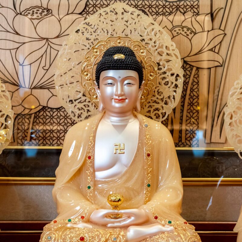 Tuong Phat A Di Da Nen Tho O Dau 04