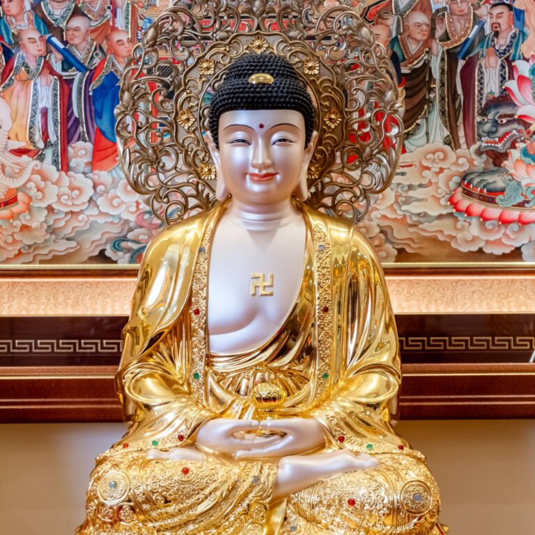 Y Nghia Tuong Phat Adida 01