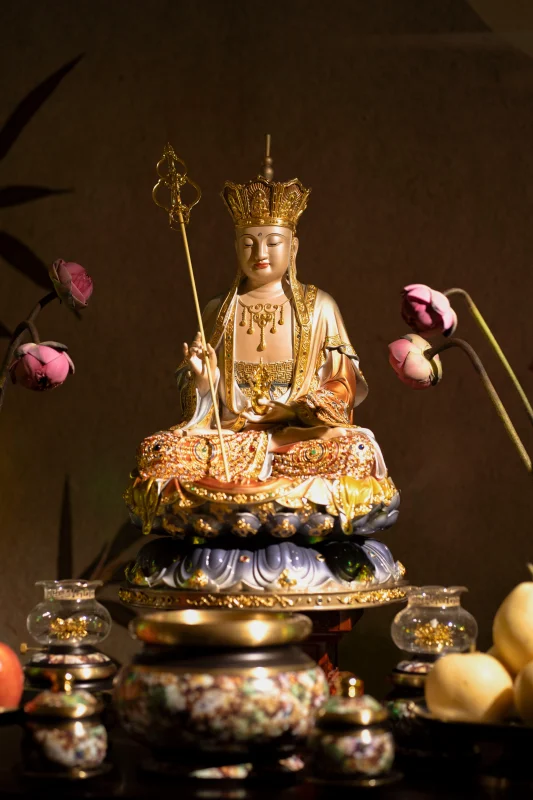 Tượng Phật thường thờ trong tháng Vu Lan