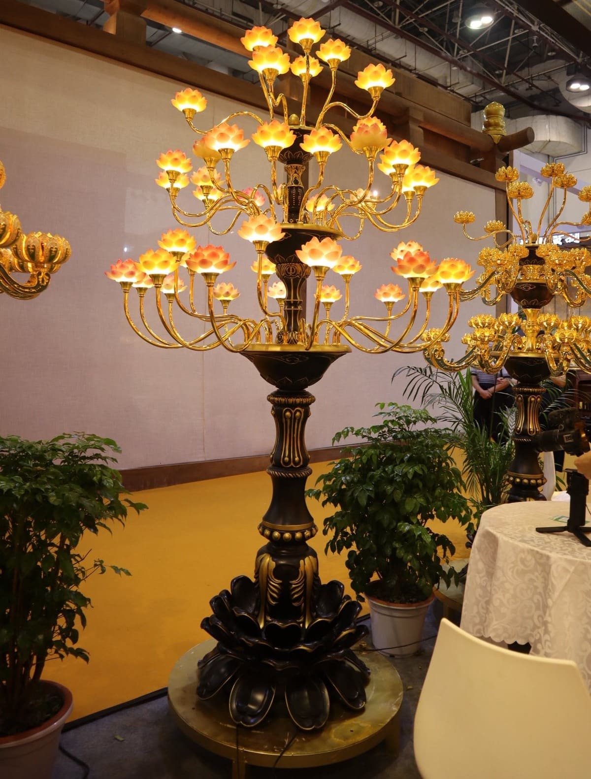 Giải Đáp Thắc Mắc Về Đèn Thờ